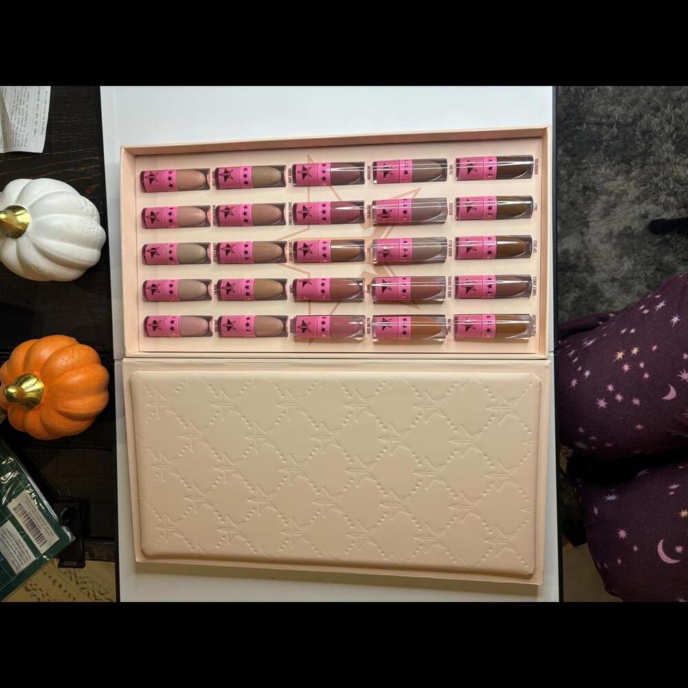 Jeffree Star Cosmetics The Nude Liquid Lipstick Vault - Picture 3 of 5